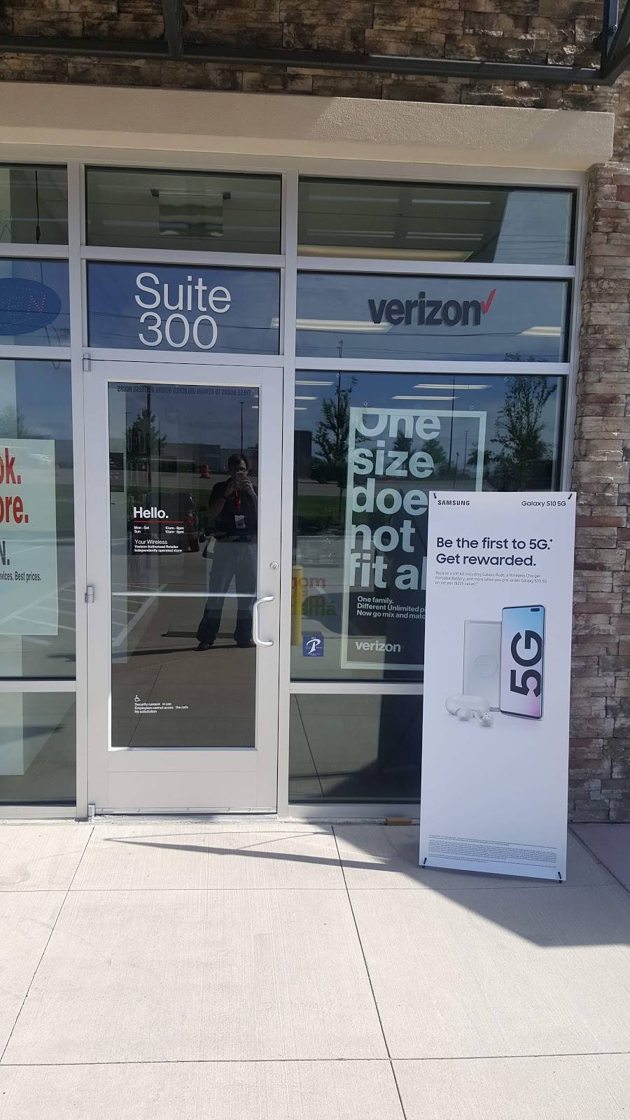 Verizon Authorized Retailer – Express Store | 670 W Princeton Dr Suite 300, Princeton, TX 75407, USA | Phone: (972) 736-0005