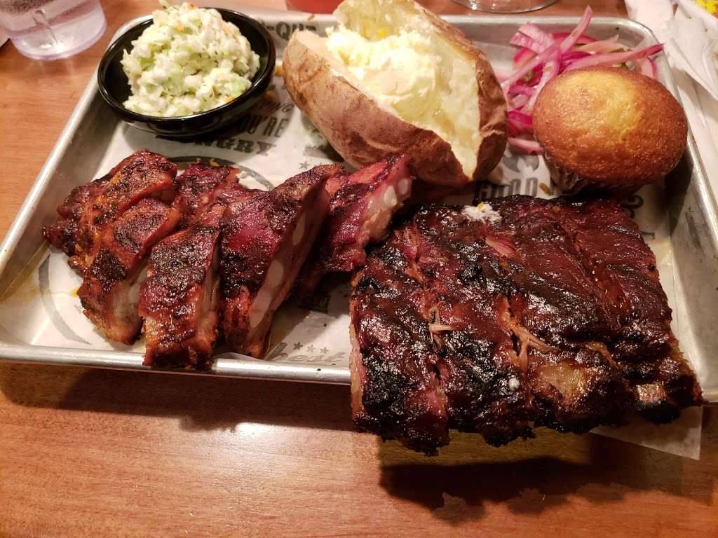 Famous Daves Bar-B-Que | 4390 Blue Diamond Rd, Las Vegas, NV 89139, USA | Phone: (702) 633-7427