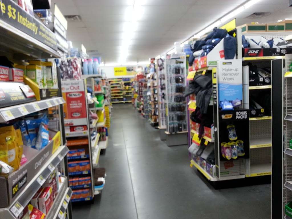 Dollar General | 178 W Kings Hwy, Center Hill, FL 33514, USA | Phone: (352) 569-0796