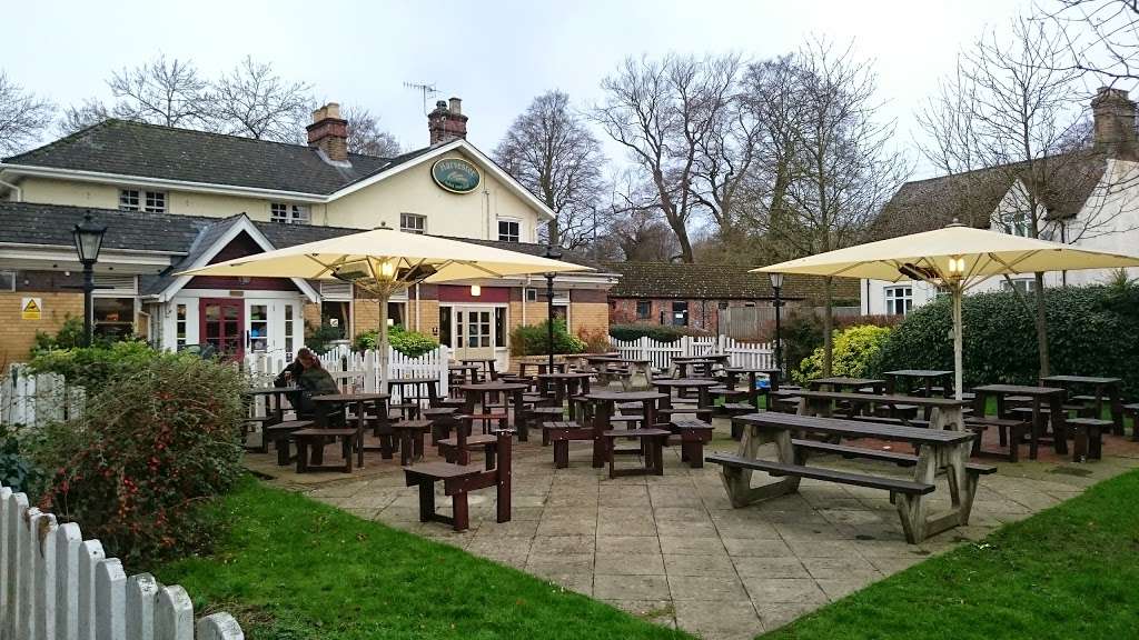 The Cricketers Harvester | 36 Addington Village Rd, Croydon CR0 5AQ, UK | Phone: 01689 842057