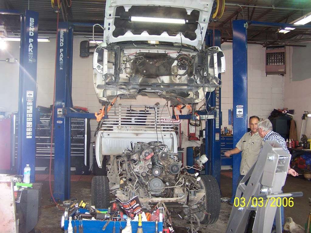 Lees Auto Repair | 15505 E US Hwy 24, Independence, MO 64050, USA | Phone: (816) 252-1144