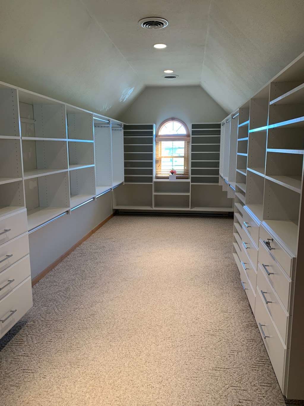 Custom Closets & Handyman Service | 160 E Elm St, Coal City, IL 60416 | Phone: (815) 514-0445