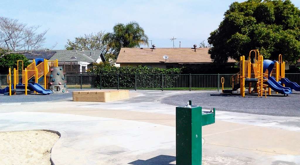 Gridley Park | 19734 Gridley Rd, Cerritos, CA 90703 | Phone: (562) 916-1254