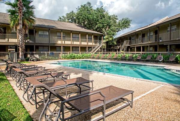 Memorial Apartments | 600 Nottingham Oaks Trail, Houston, TX 77079, USA | Phone: (281) 558-4466