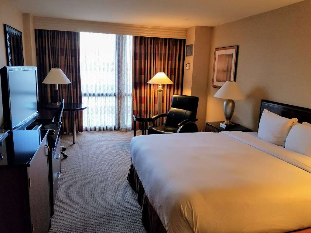 Hilton Chicago OHare Airport | 10000 W, OHare International Airport (ORD), Ave, Chicago, IL 60666 | Phone: (773) 686-8000