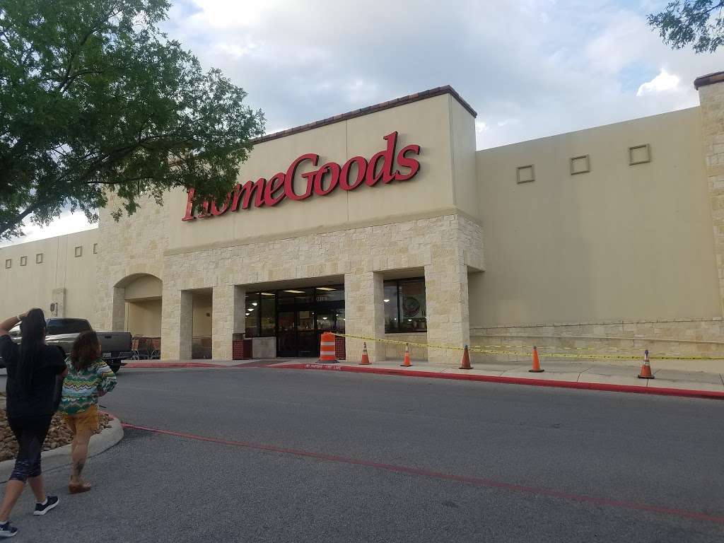 HomeGoods | 23018 N, U.S. Hwy 281 S, San Antonio, TX 78258 | Phone: (210) 481-7831