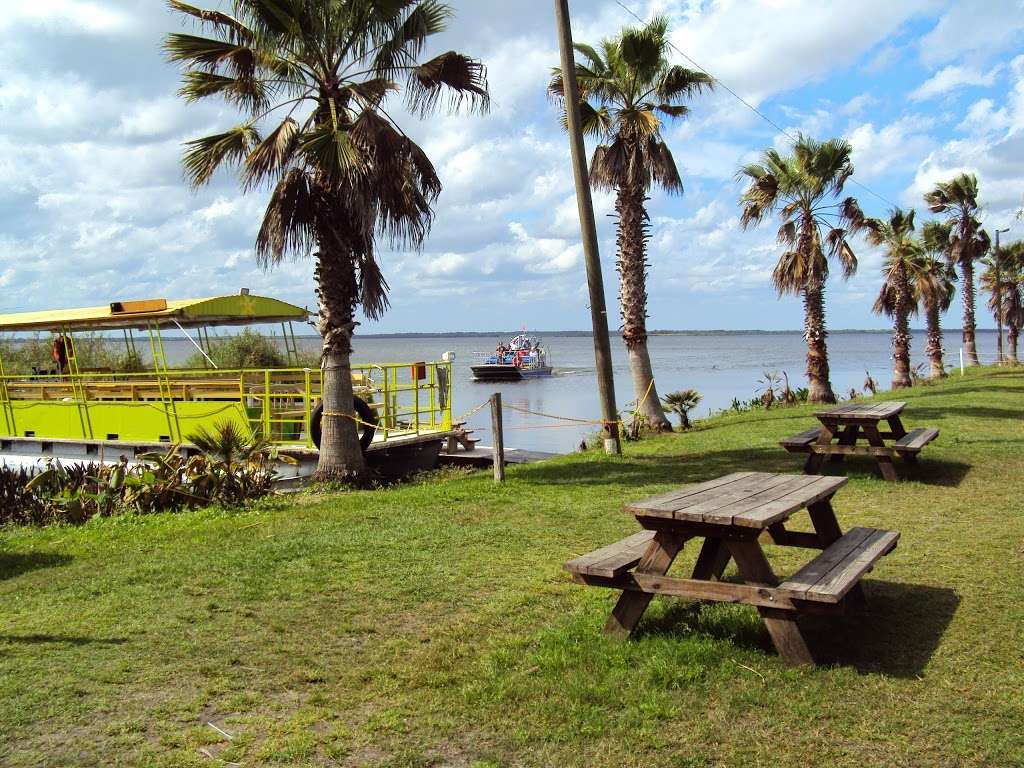 Black Hammock Airboat Rides | 2356 Black Hammock Fish Camp Rd, Oviedo, FL 32765 | Phone: (407) 365-1244