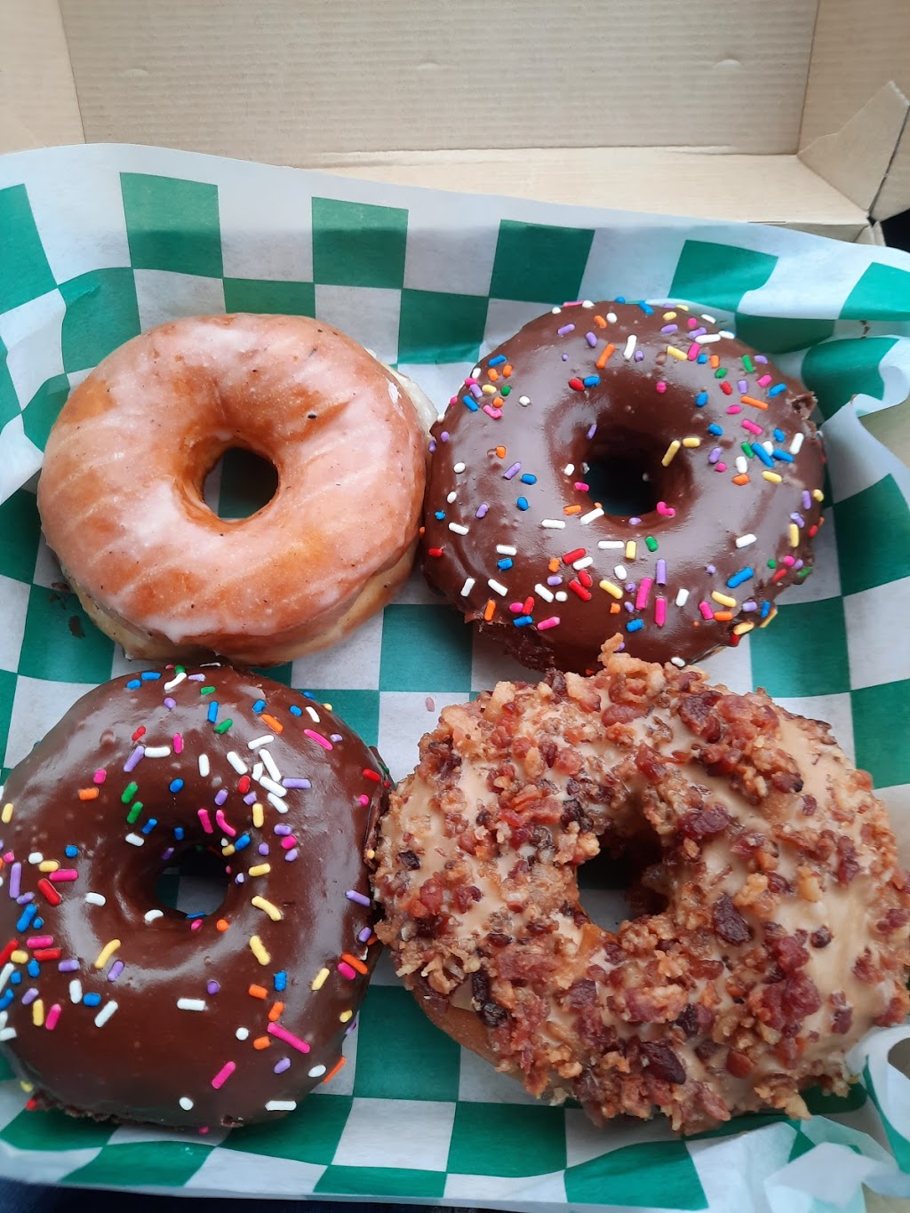 Holey Toledough - Handcrafted Doughnuts | 3812 W Alexis Rd, Toledo, OH 43623, USA | Phone: (419) 742-2020