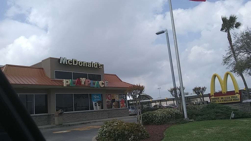 McDonalds | 1028 Dixie Dr, Clute, TX 77531, USA | Phone: (979) 297-3824