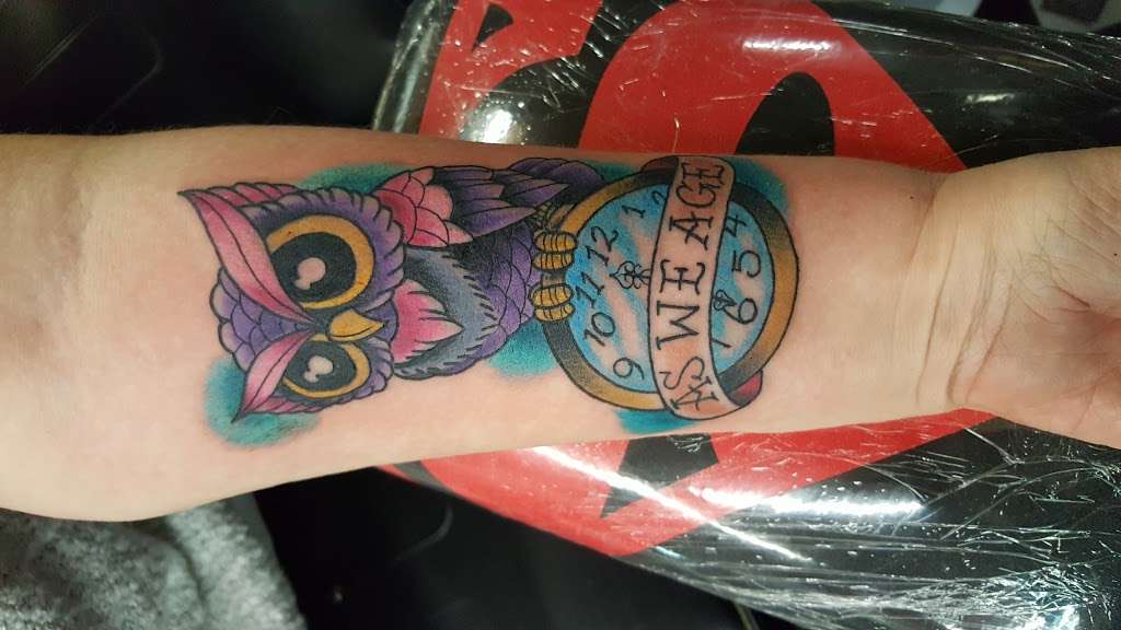 Red Octopus Tattoos | 1654 Solomons Island Rd S, Prince Frederick, MD 20678, USA | Phone: (410) 535-9095