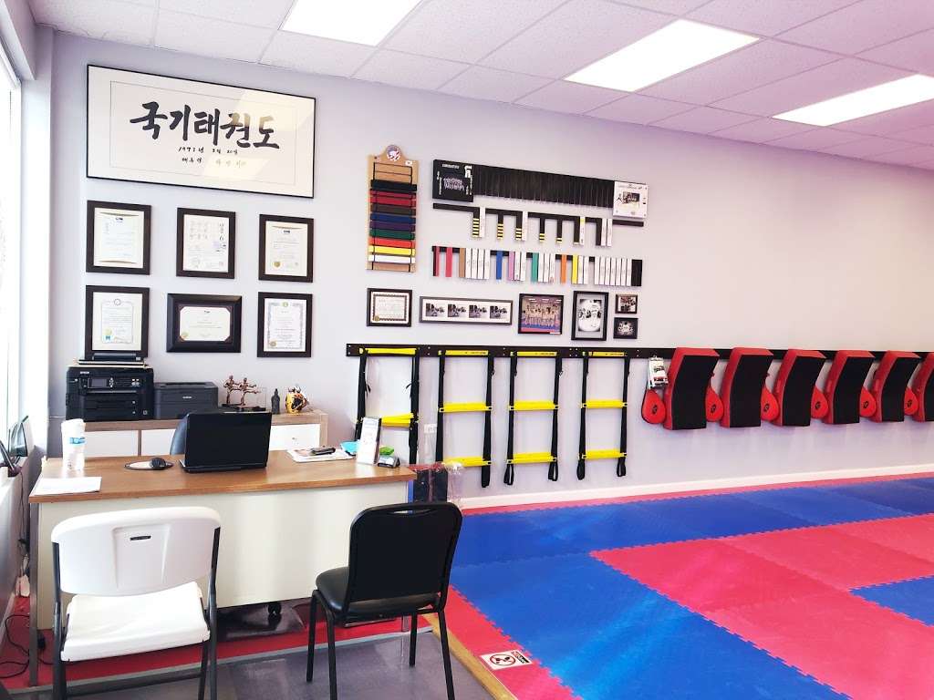 Changs Taekwondo Academy | 855 Sanders Rd, Northbrook, IL 60062, USA | Phone: (224) 415-3555