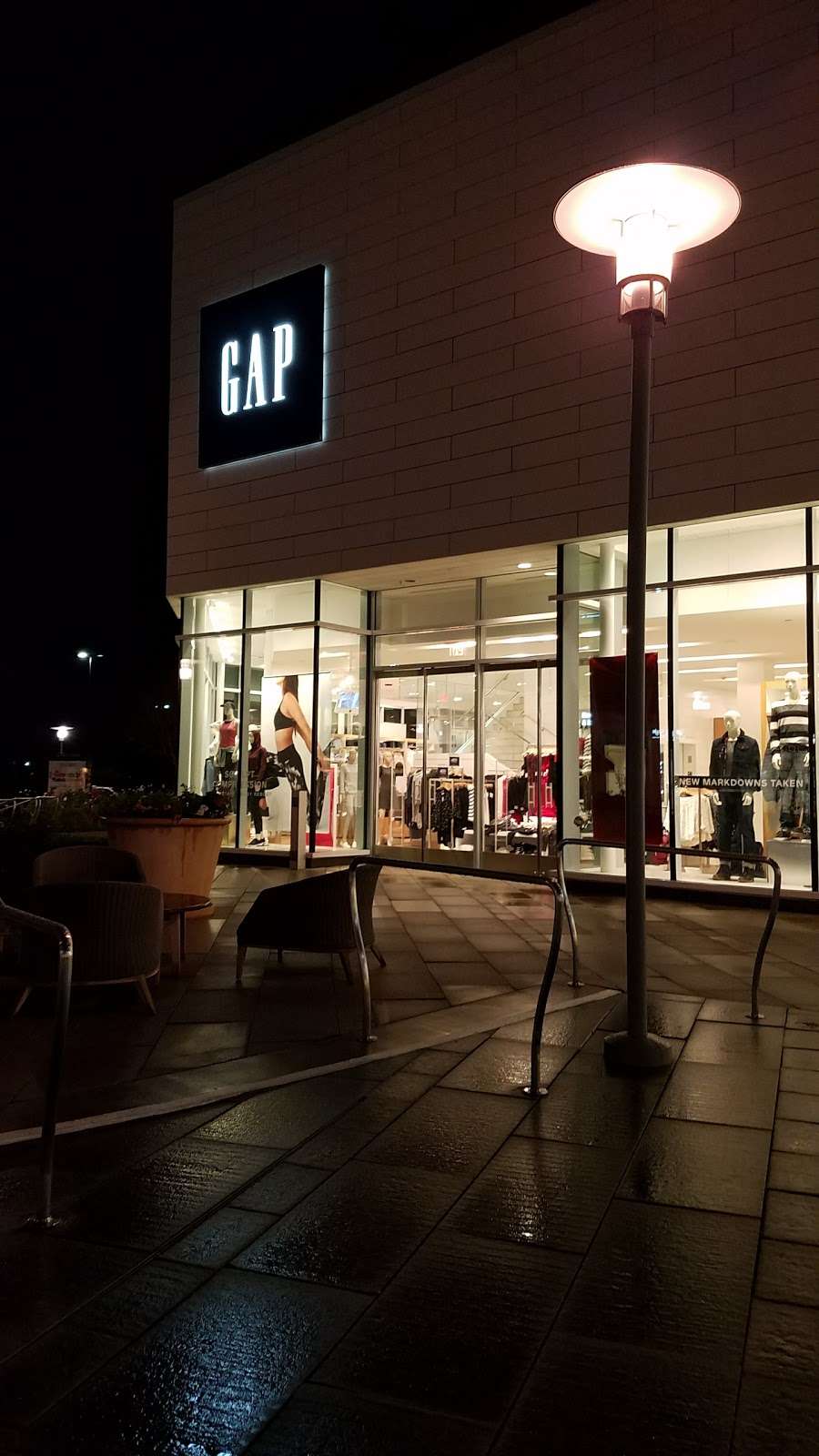 Gap | 1554 Redwood Hwy, Corte Madera, CA 94925 | Phone: (415) 924-2181