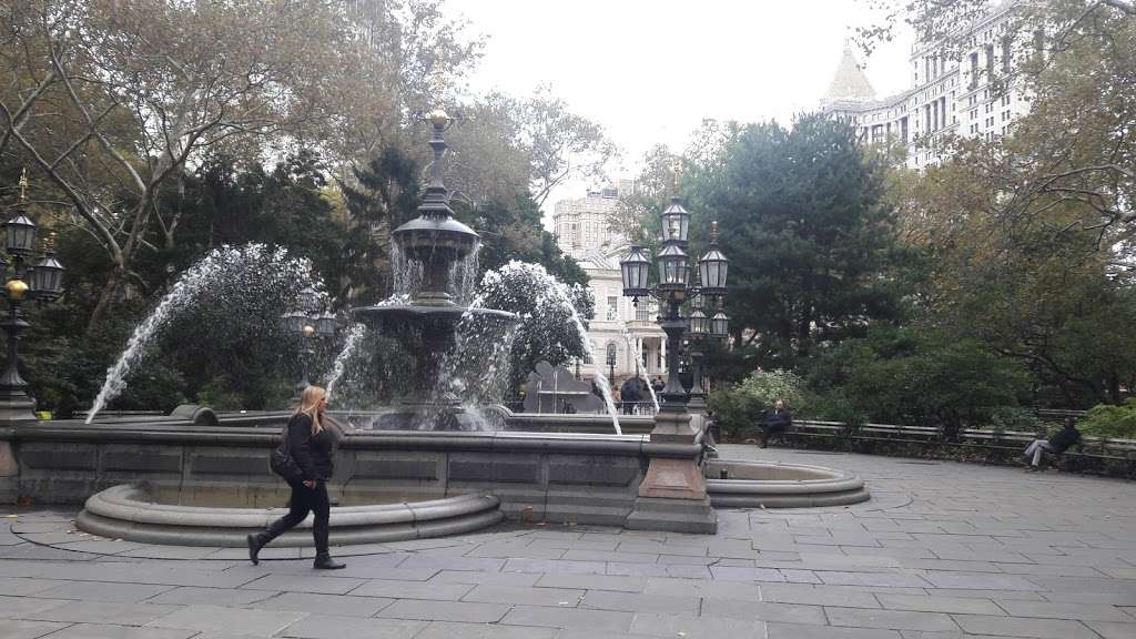 City Hall Park | Broadway & Chambers St, New York, NY 10007, USA | Phone: (212) 639-9675