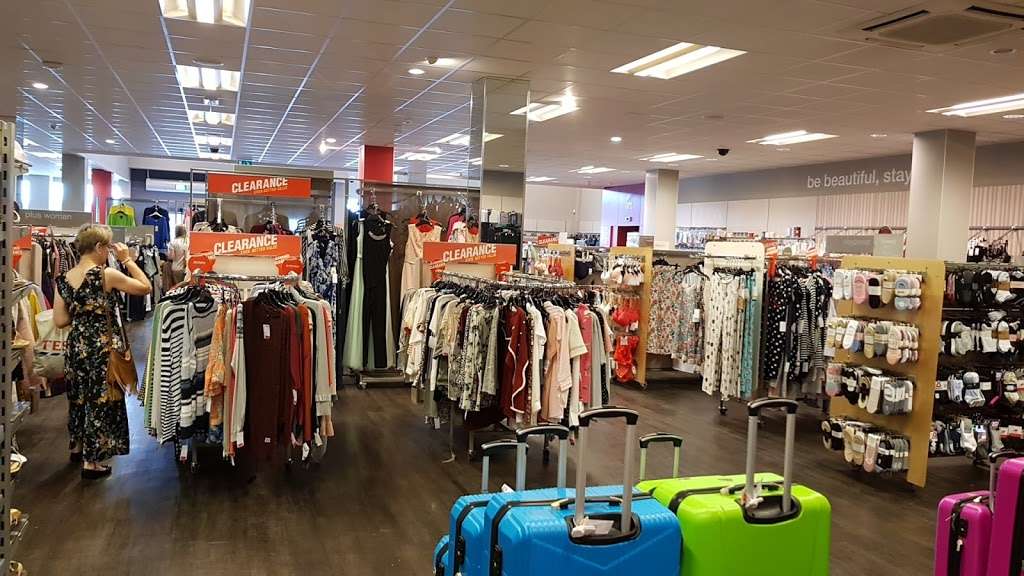 TK Maxx | Barnet Rd, London Colney, St Albans AL2 1AB, UK | Phone: 01727 826505