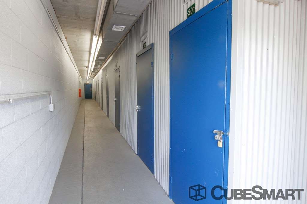 CubeSmart Self Storage | 1730 W Irving Park Rd, Schaumburg, IL 60193, USA | Phone: (847) 895-0575