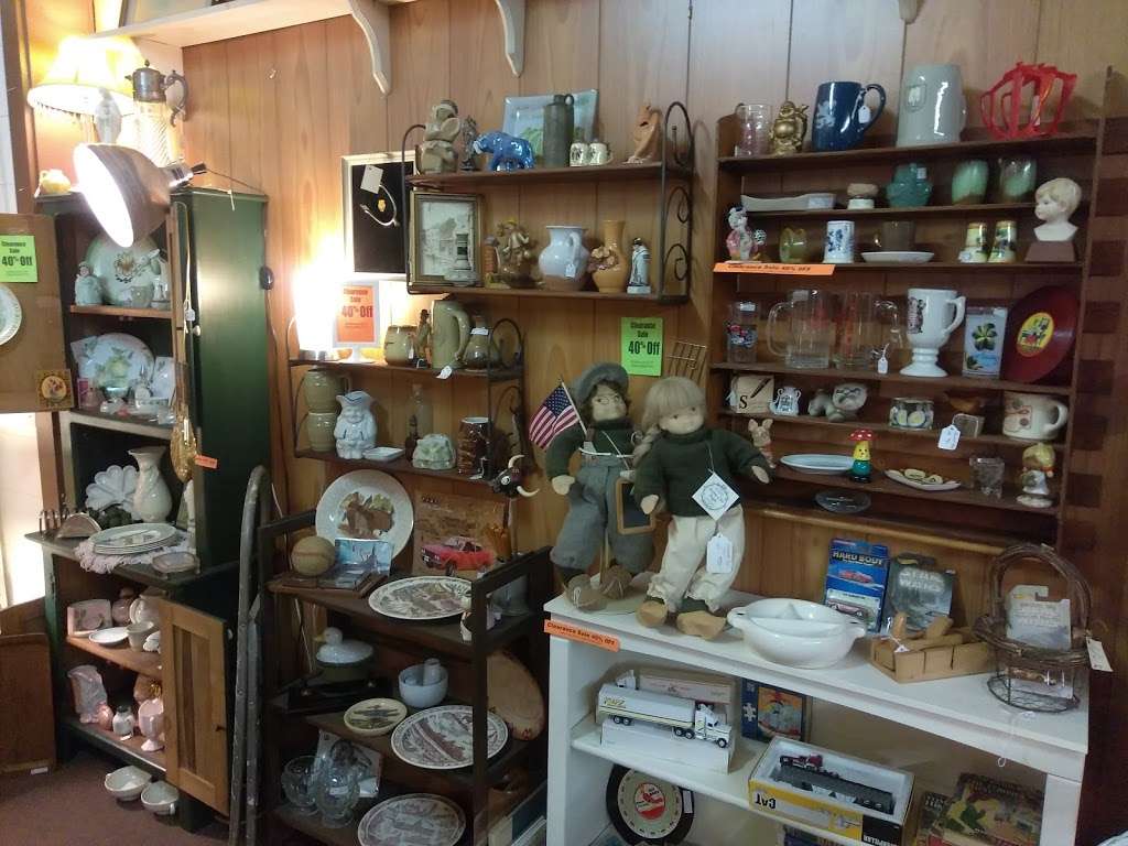 Treasure House Antiques & Collectibles LLC | 3309 Havendale Blvd, Winter Haven, FL 33881, USA | Phone: (863) 297-3046