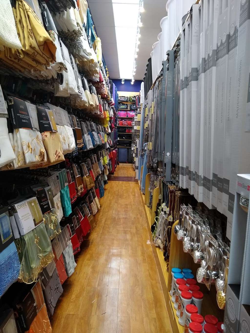 DII Deals & Discounts | 104-11 Liberty Ave, Ozone Park, NY 11417, USA | Phone: (718) 659-1459 DII Deals & Discounts | 104-11 Liberty Ave, Ozone Park, NY 11417, USA | Phone: (718) 659-1459