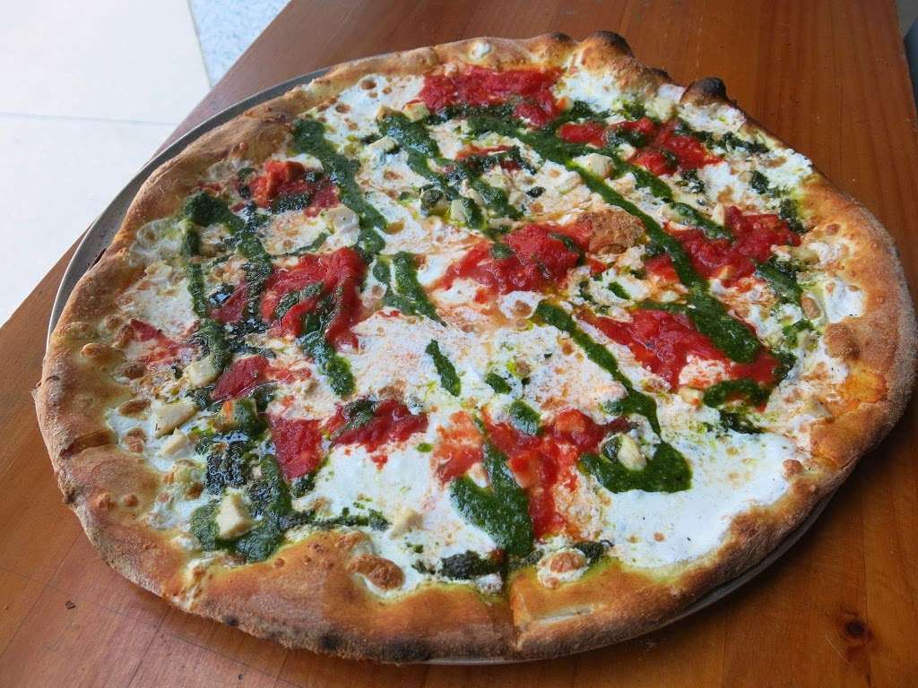 Olivellas Neo Pizza Napoletana | 2340 Victory Park Ln, Dallas, TX 75219, USA | Phone: (214) 522-9898