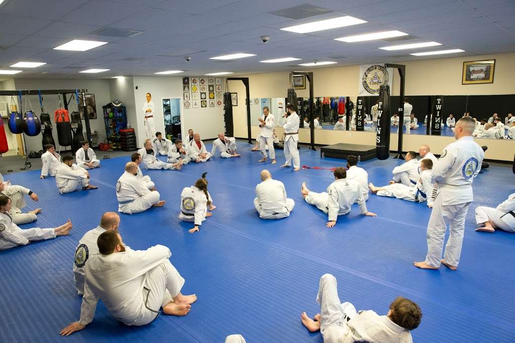 Calvert MMA Academy - Lineage BJJ / Gracie Jiu-Jitsu | 25 Dalrymple Rd (Suites 103 & 104, Sunderland, MD 20689 | Phone: (410) 257-5425