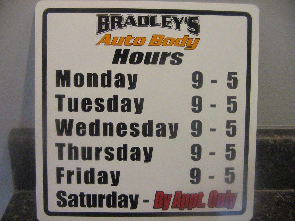 Bradleys Auto Body | 24 Hallock Dr, Washingtonville, NY 10992, USA | Phone: (845) 496-3336
