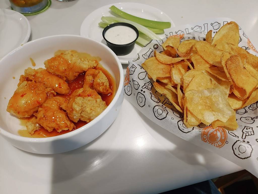 Buffalo Wings & Rings | 4615 Factory Colony Ln, Cincinnati, OH 45209, USA | Phone: (513) 531-9464