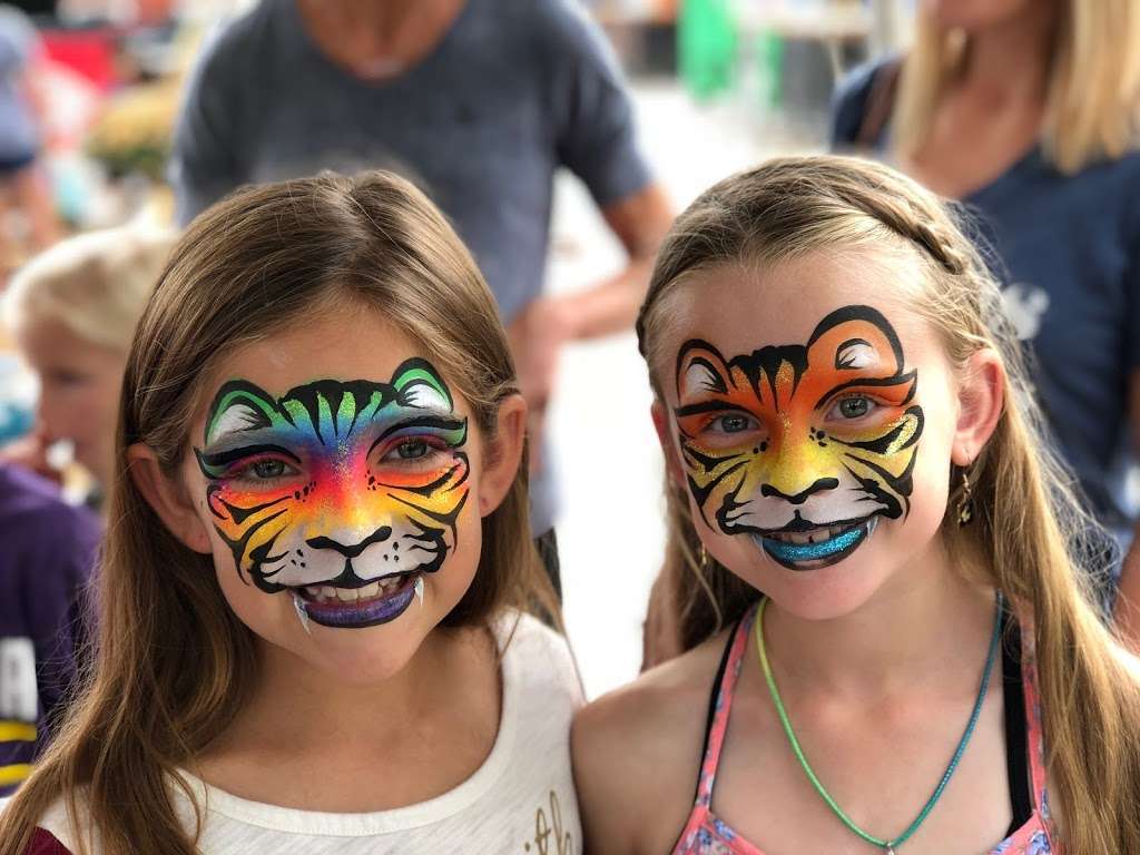 Sister Act Face Painting | 6001 W 100th Terrace, Overland Park, KS 66207 | Phone: (913) 593-5104