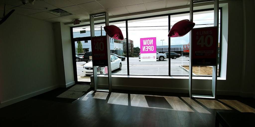 T-Mobile | 1975 Howell Mill Rd, Atlanta, GA 30318 | Phone: (678) 608-0492