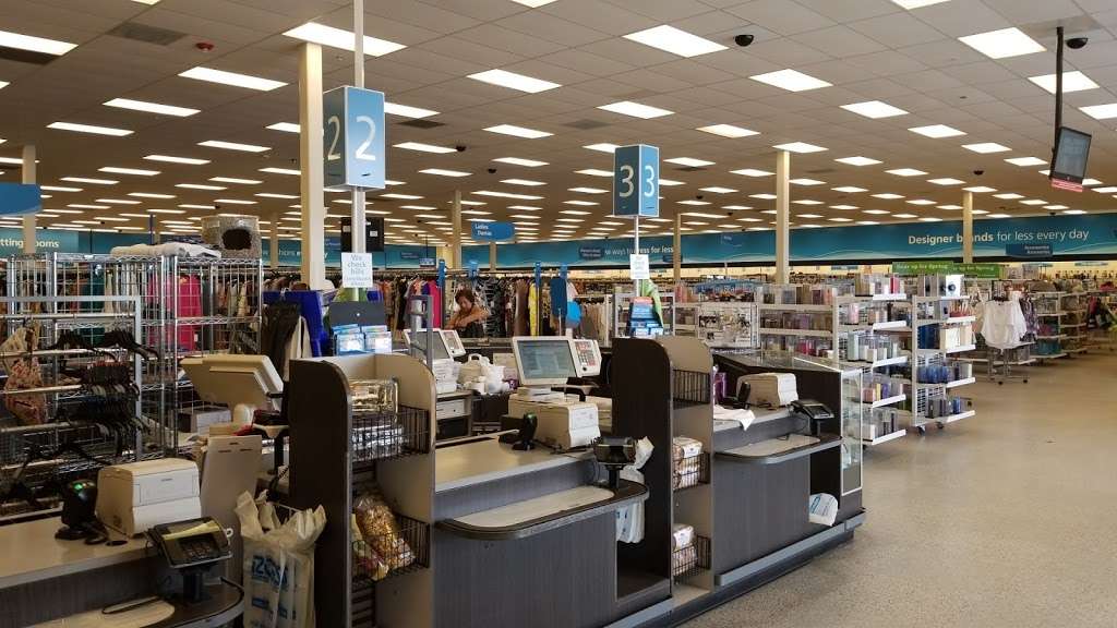 Ross Dress for Less | 670 Centerview Blvd, Kissimmee, FL 34741, USA | Phone: (407) 343-6188