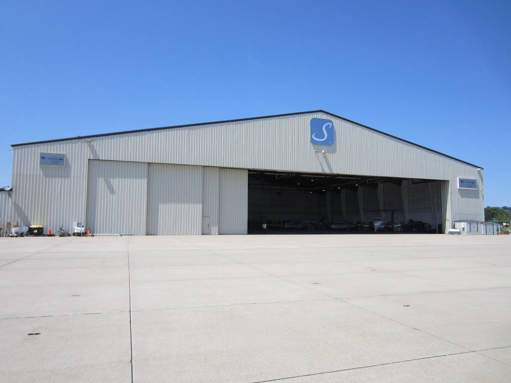 Signature Flight Support OMA - Omaha Eppley Airfield | 3636 Wilbur Plaza, Omaha, NE 68110, USA | Phone: (402) 422-6789