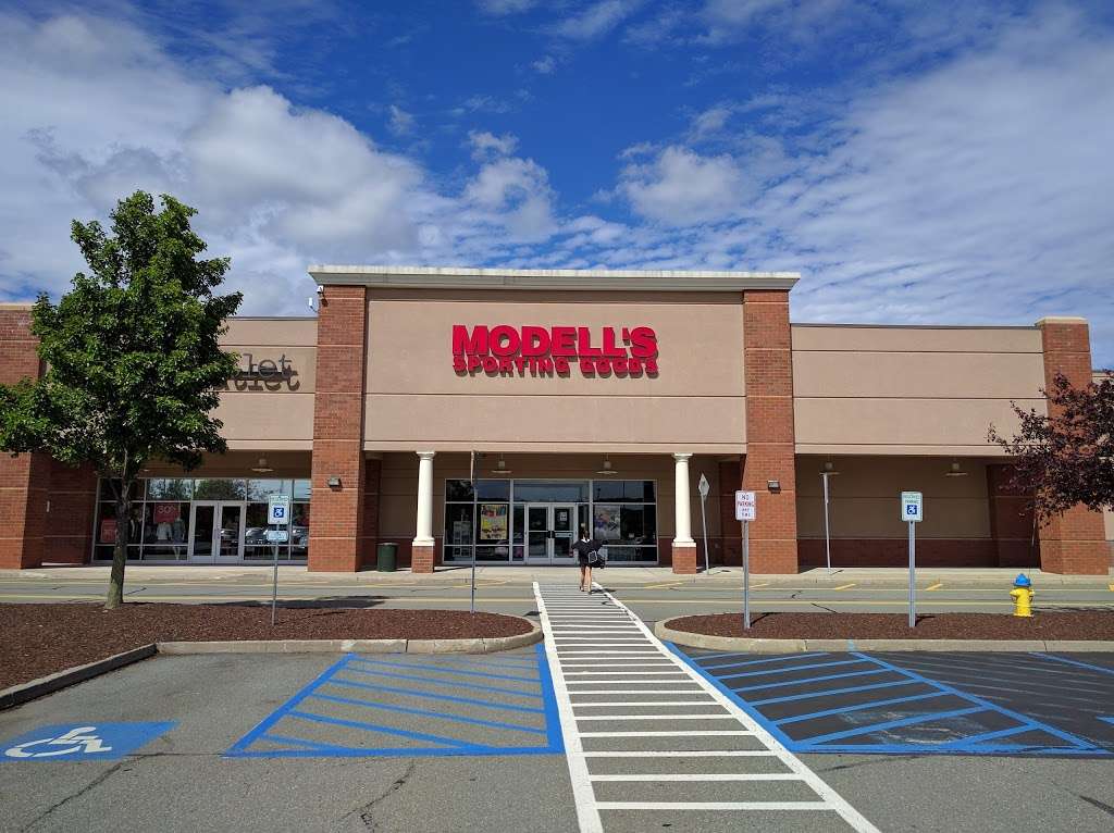 Modells Sporting Goods | 23 Centre Dr, Central Valley, NY 10917, USA | Phone: (845) 783-1886