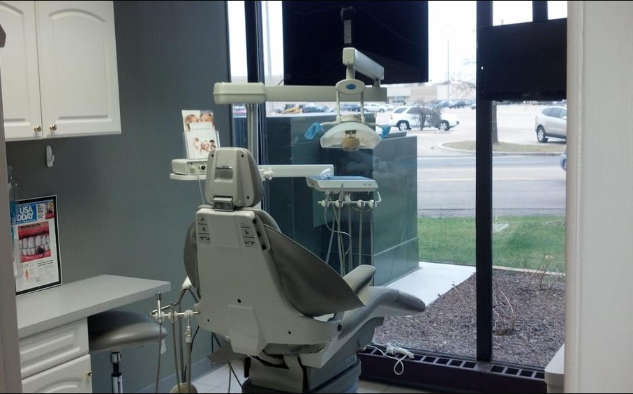 Orland Smiles | 62 Orland Square Dr Suite 104, Orland Park, IL 60462, USA | Phone: (708) 460-7440