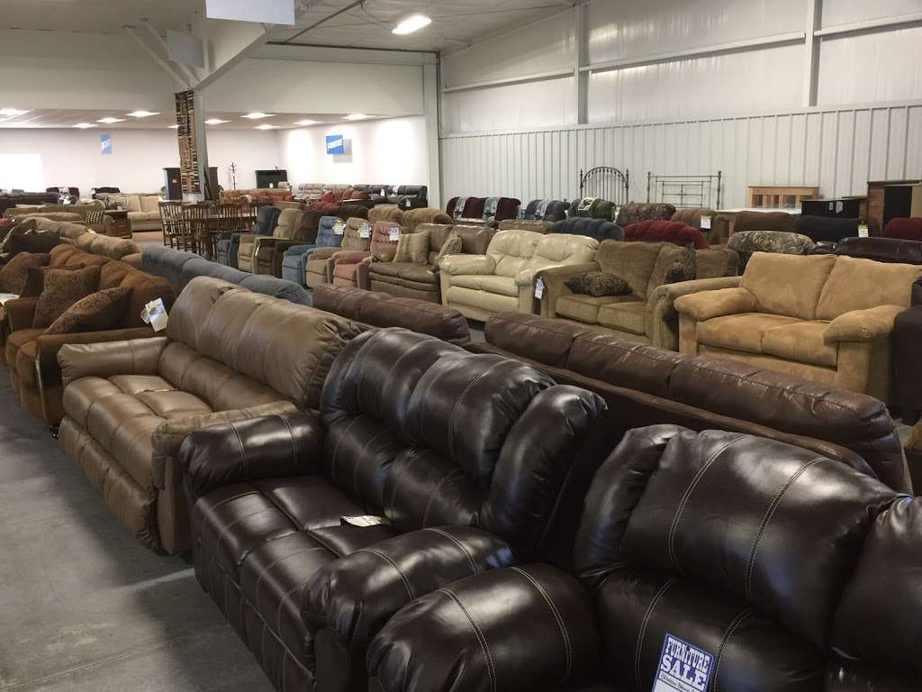 Derailed Commodity Flooring & Furniture | 2732 NW, County Road 591, Butler, MO 64730, USA | Phone: (660) 679-5576