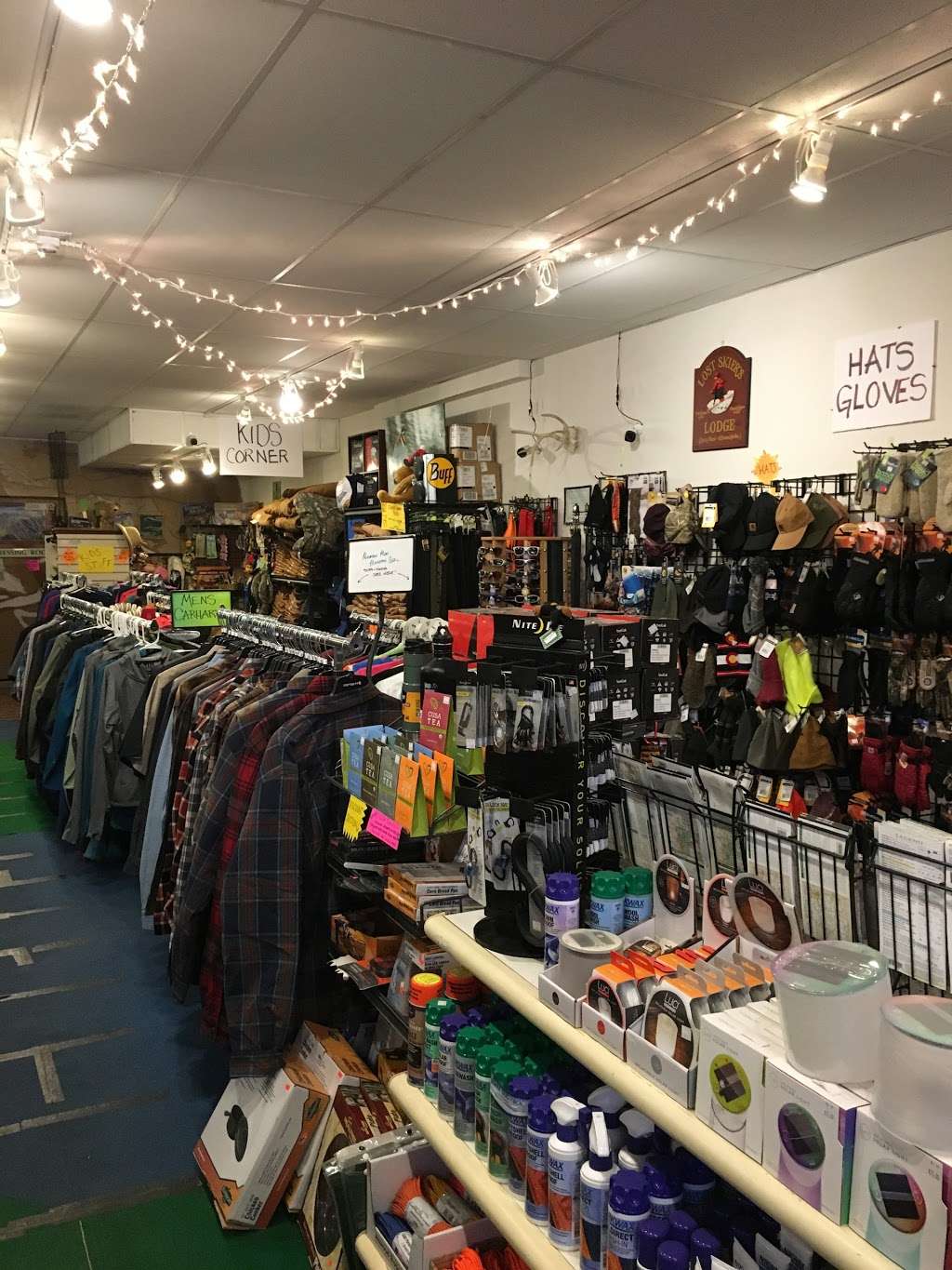 Mountain Man Outdoor Store | 20 Lakeview Dr #111, Nederland, CO 80466, USA | Phone: (303) 258-3295