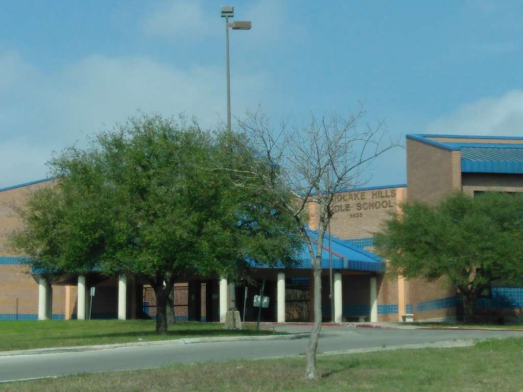 Woodlake Hills Middle School | 6625 Woodlake Pkwy, San Antonio, TX 78244, USA | Phone: (210) 661-1110