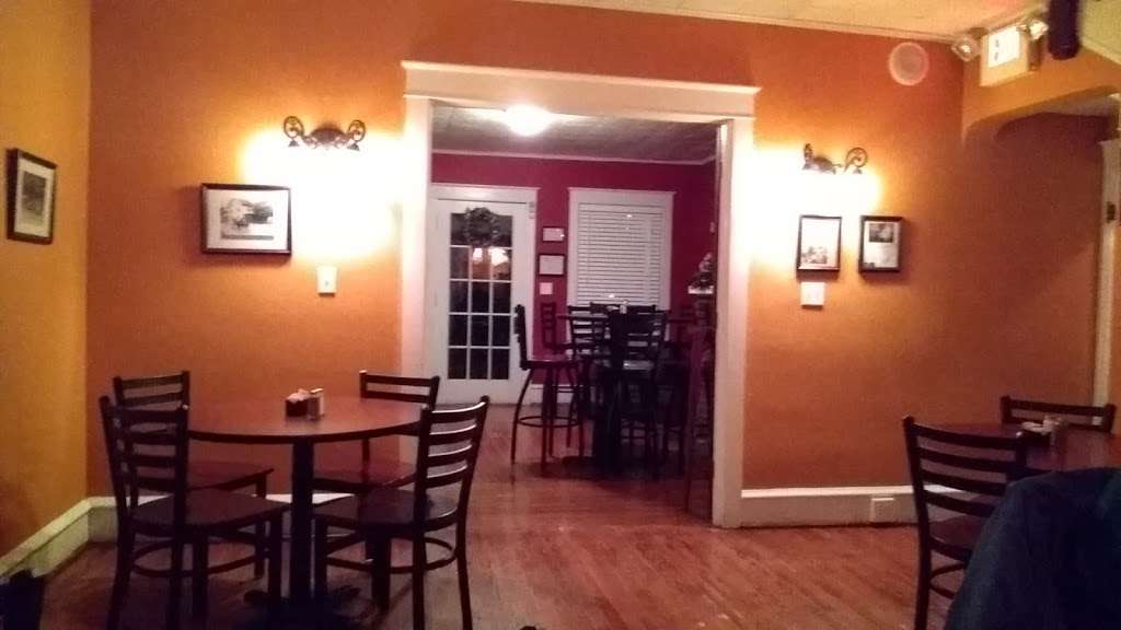 White Swan | 1264 E Newport Rd, Lititz, PA 17543 | Phone: (717) 626-4444