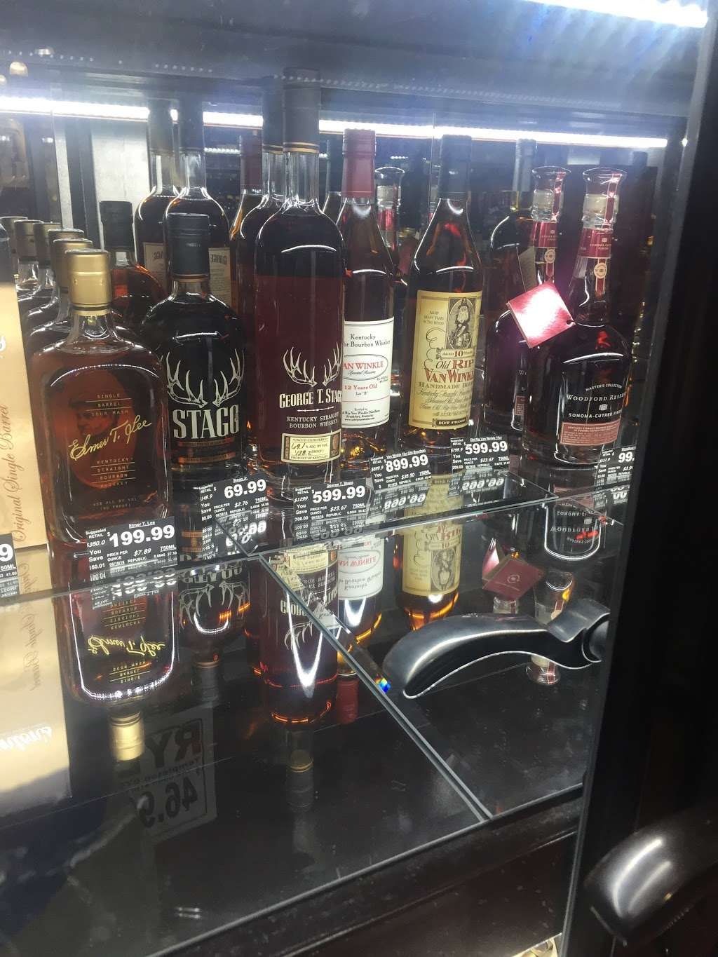 River Cut Rate Liquor | 327 Cadiz St, Dallas, TX 75207 | Phone: (214) 426-6212