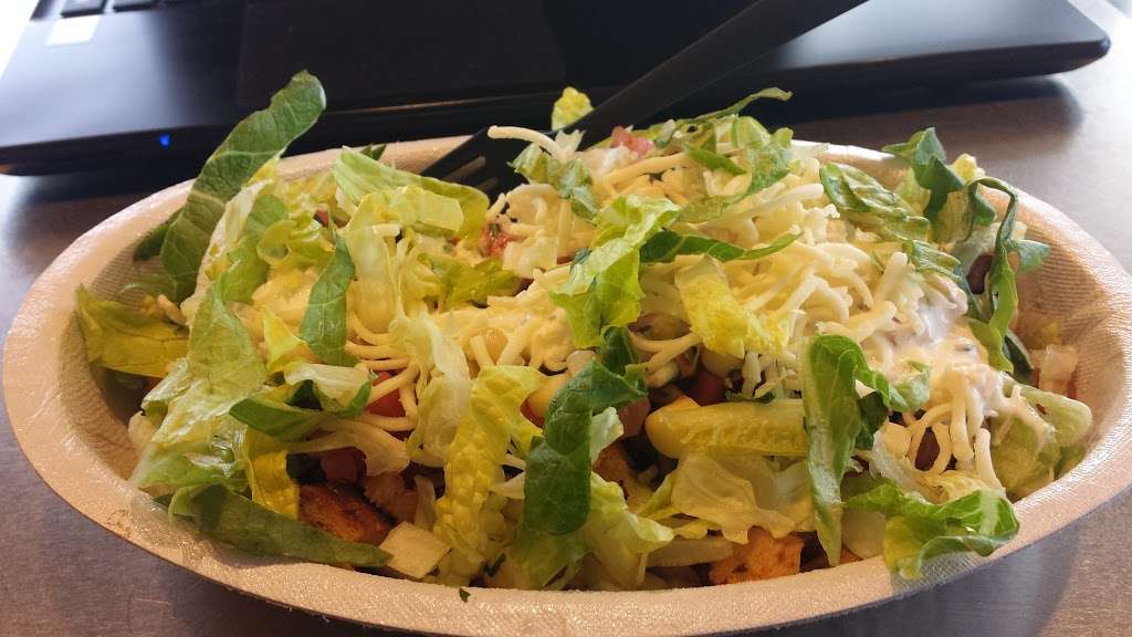 Chipotle Mexican Grill | 253 S Weber Rd, Romeoville, IL 60446, USA | Phone: (815) 221-5116