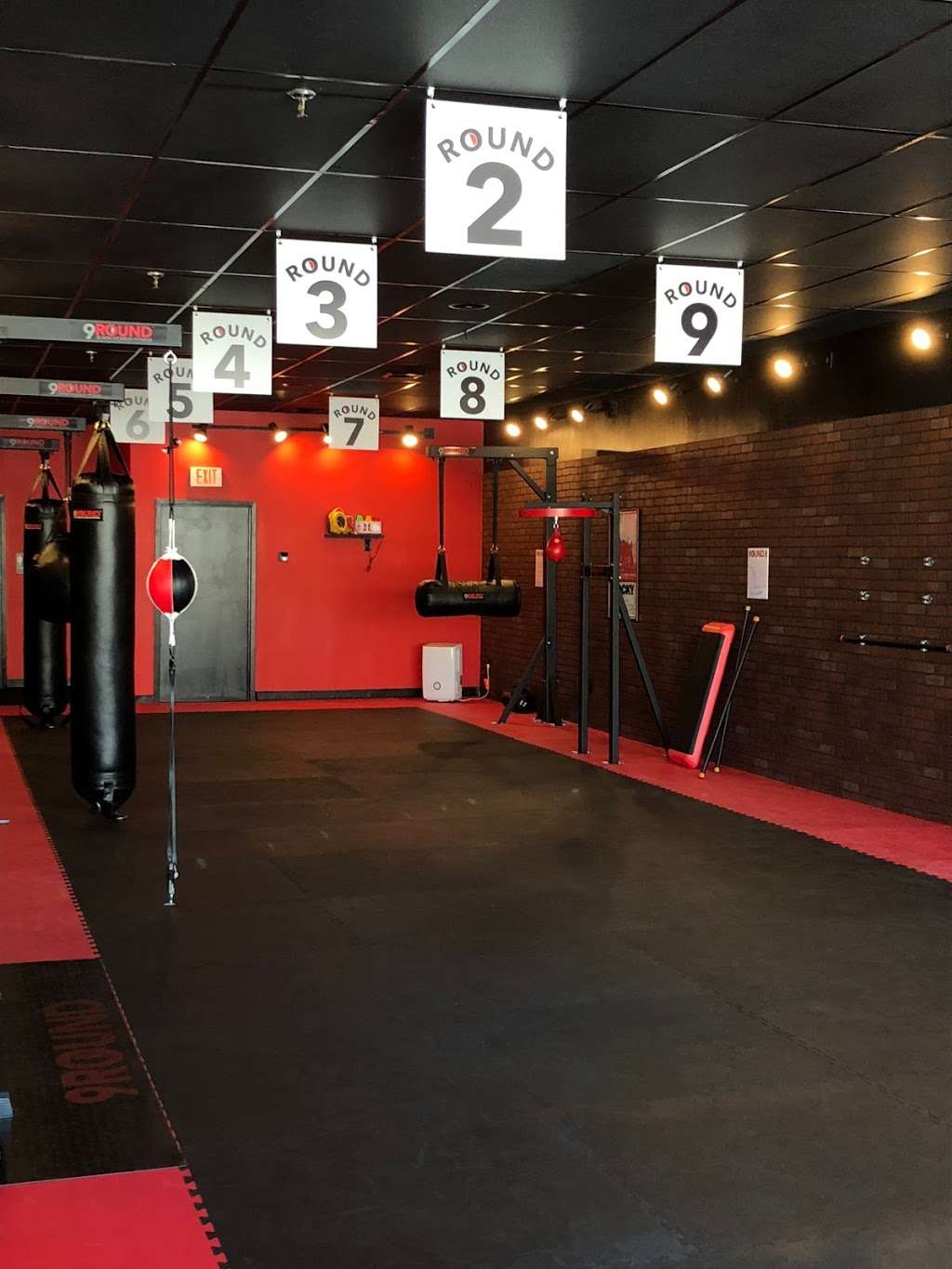 9Round Fitness Chelmsford | 7 Summer St Unit 5, Chelmsford, MA 01824, USA | Phone: (978) 677-7968