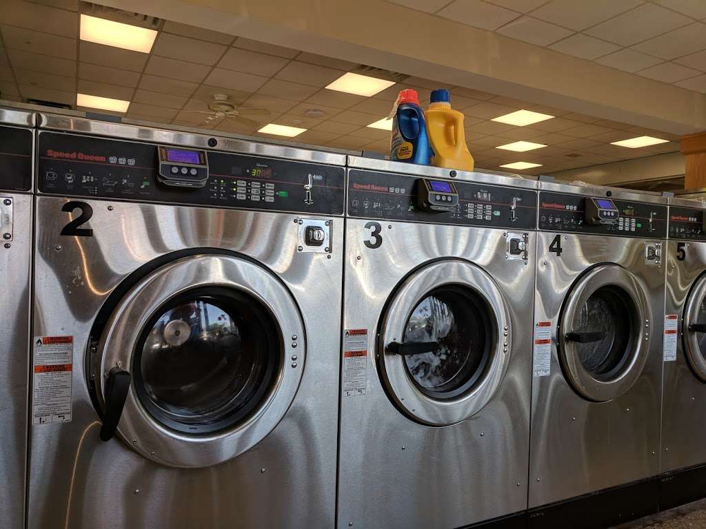 E-Z Clean Laundry Center | 173 Broadway, Taunton, MA 02780, USA | Phone: (508) 824-6483