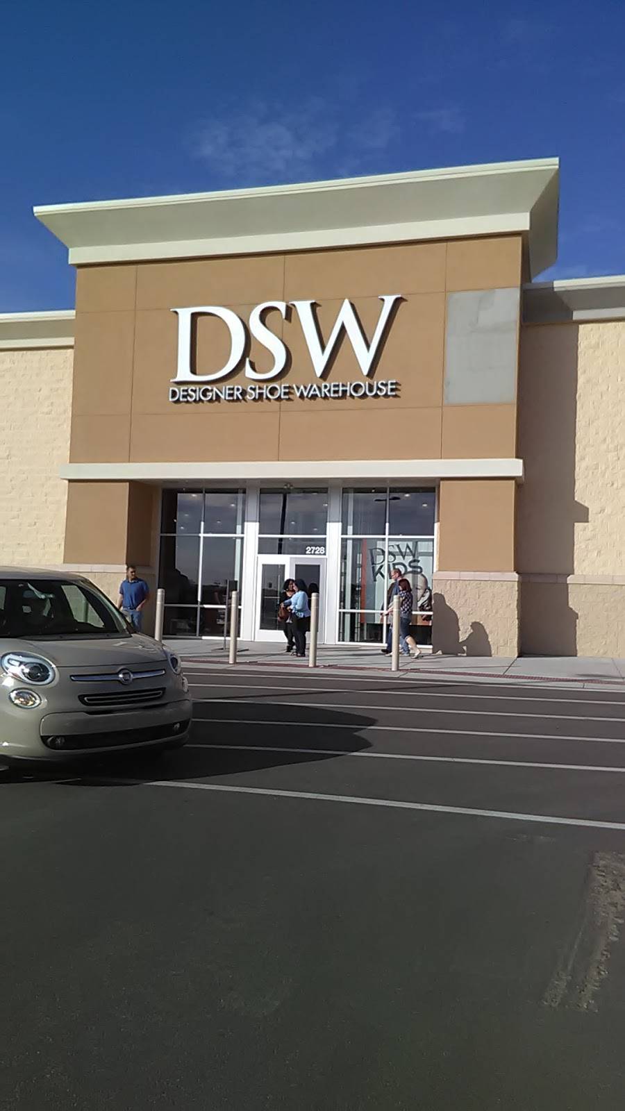 DSW Designer Shoe Warehouse | 2728 N Greenwich Rd, Wichita, KS 67226, USA | Phone: (316) 226-7416