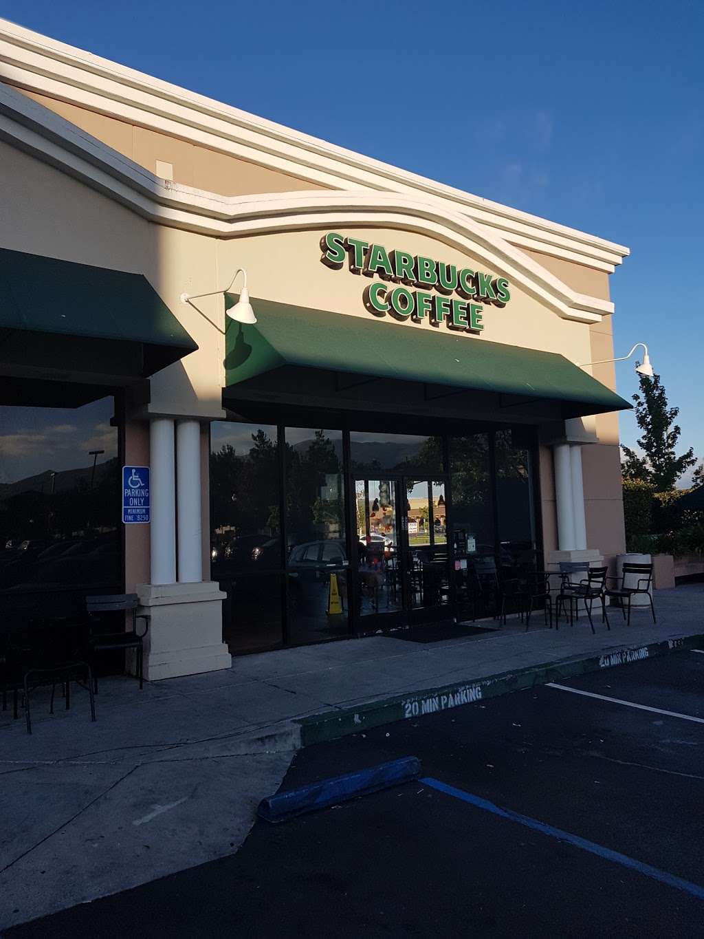 Starbucks | 128 N Milpitas Blvd, Milpitas, CA 95035, USA | Phone: (408) 263-3116