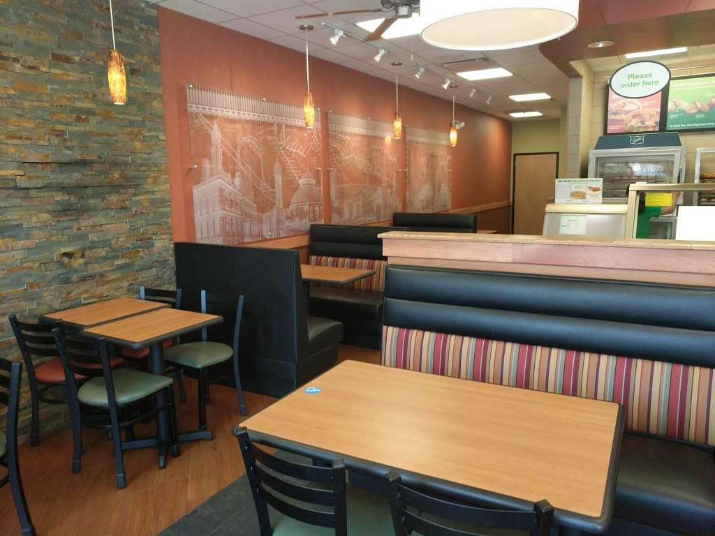 Subway Restaurants | 4722 NE Vivion Rd, Kansas City, MO 64119 | Phone: (816) 859-5375