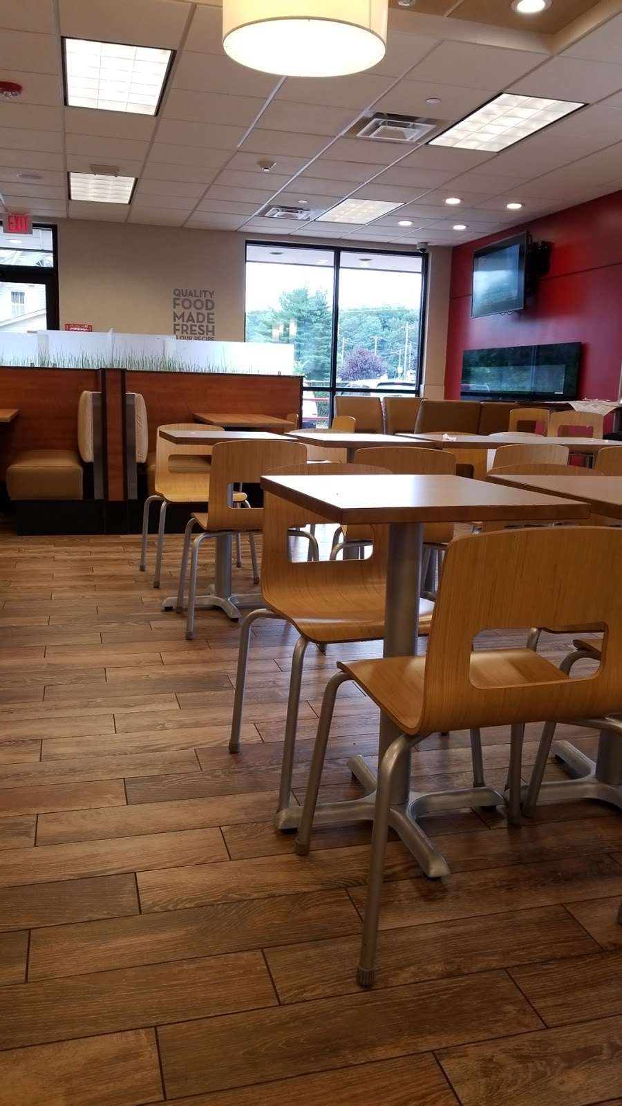 Wendys | 33 Saw Mill River Rd, Hawthorne, NY 10532, USA | Phone: (914) 347-7619