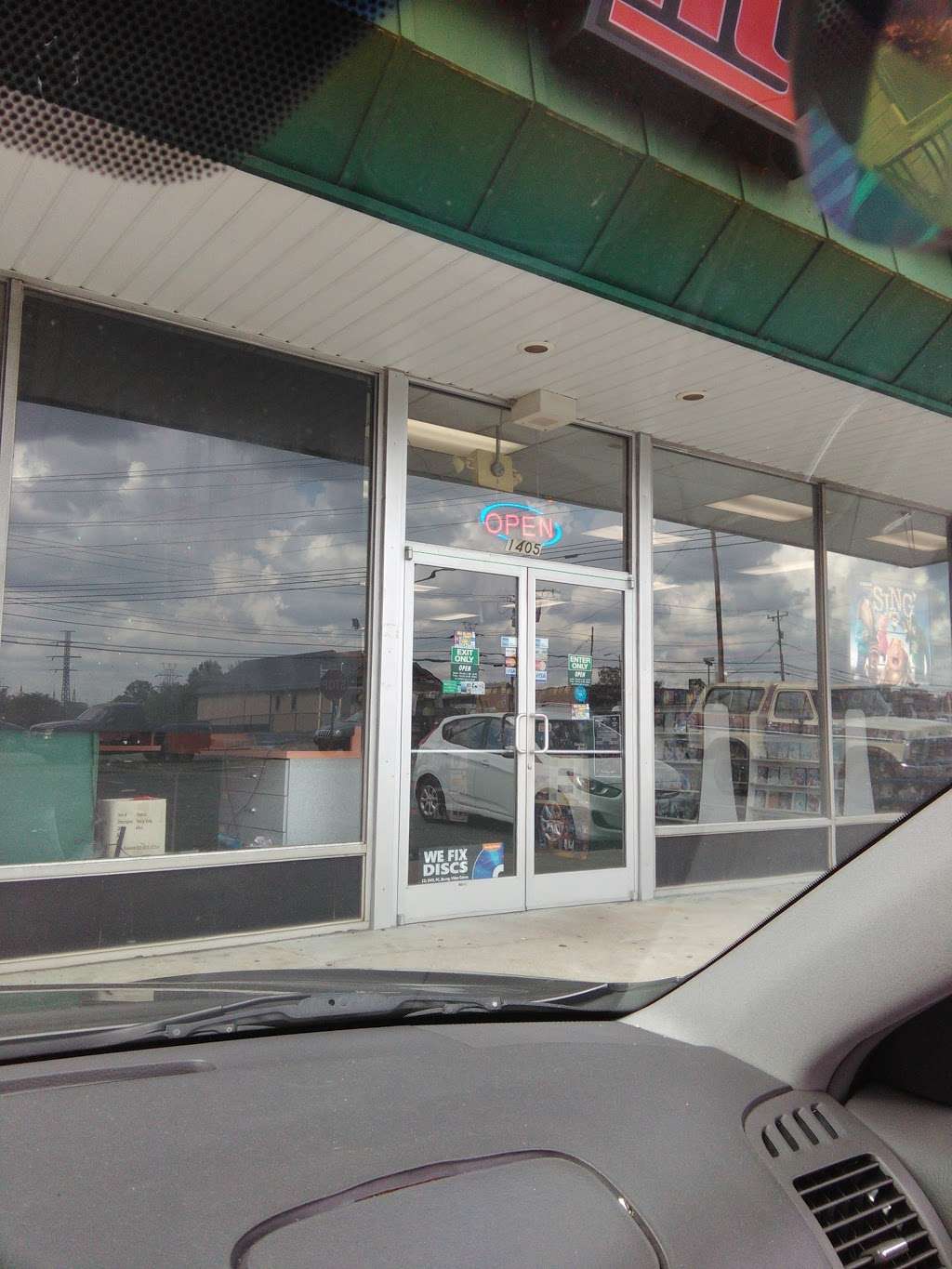 Family Video | 1407 E Main St, Lincolnton, NC 28092, USA | Phone: (704) 735-6214