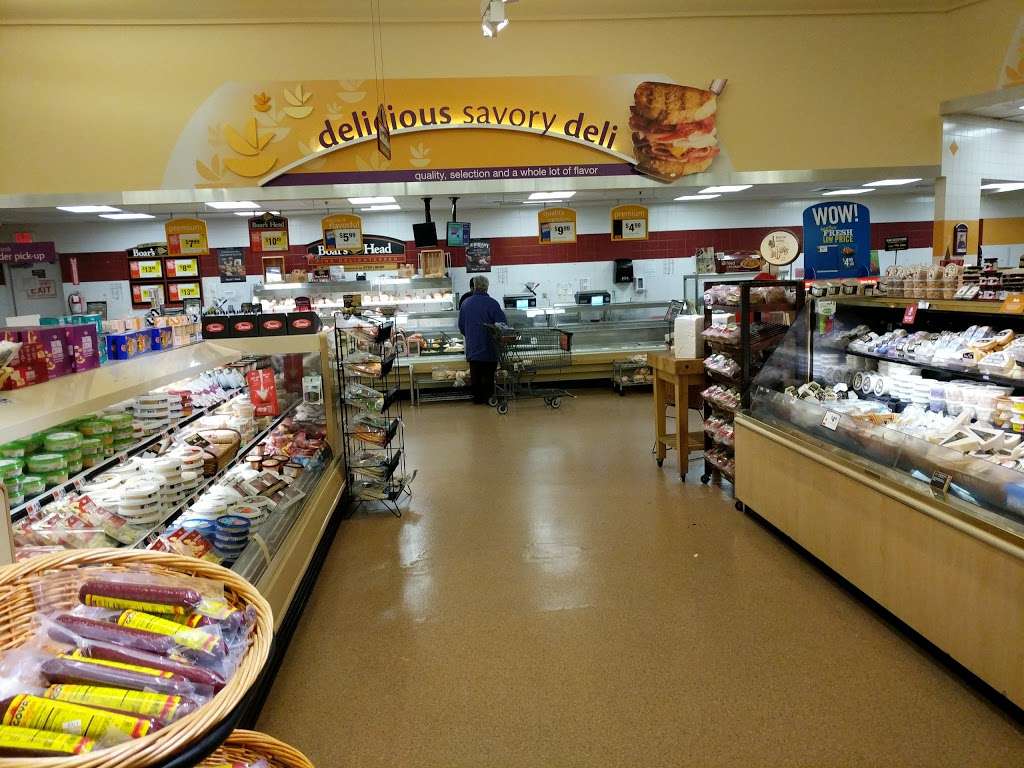 Stop & Shop | 665 American Legion Dr, Teaneck, NJ 07666, USA | Phone: (201) 287-9400