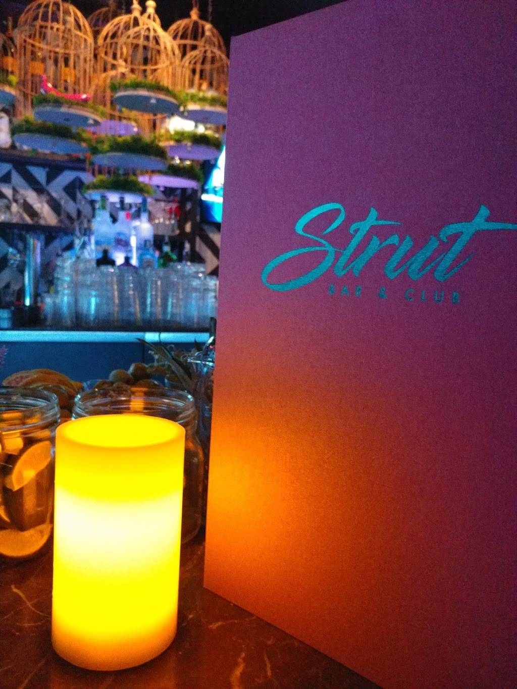 STRUT Bar & Club | 719 W 19th St, Costa Mesa, CA 92627, USA | Phone: (949) 536-4389