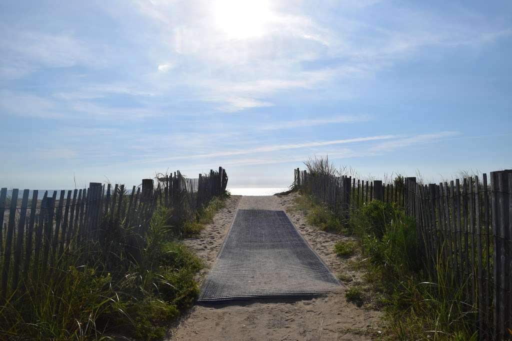 Oakwood St Parking Lot | Oakwood St, Bethany Beach, DE 19930, USA