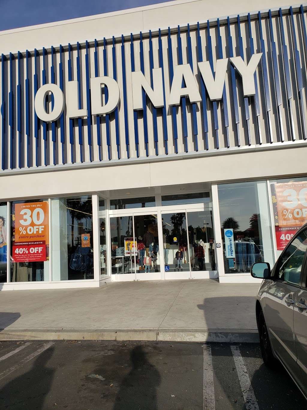 Old Navy | 7872 Van Nuys Blvd a, Panorama City, CA 91402, USA | Phone: (818) 285-0371