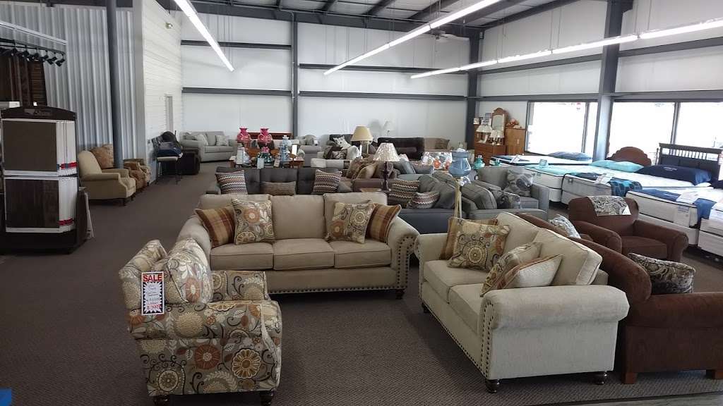 Smiths Carpet & Furniture | 221 E Mercer St, Spiceland, IN 47385, USA | Phone: (765) 987-7414