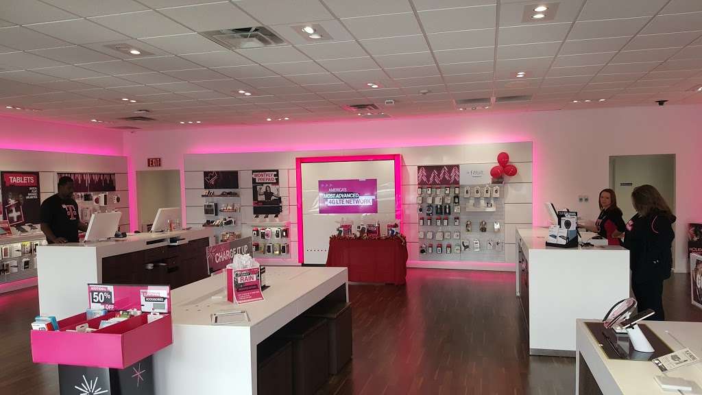 T-Mobile | 1207 MacDade Blvd Suite 120, Collingdale, PA 19023, USA | Phone: (610) 237-1027